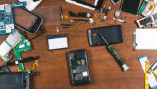 The report highlights the potential of new technologies such as the Internet of Things (IoT) and machine learning to prolong the life of products